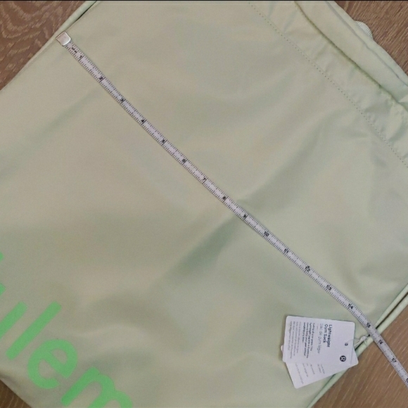 NWT Lululemon Lightweight Gym Sack Bag Backpack 13L - Picture 6 of 6